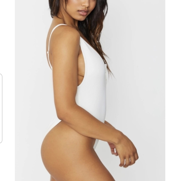 Nwt Frankie's Bikinis adele ribbed white one piece - Picture 3 of 8